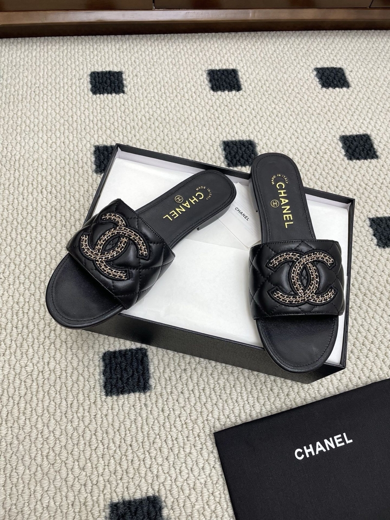 Ch**el slippers